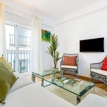 Genteel Giralda Apartment *