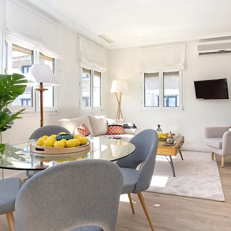 Apartment Genteel Giralda *