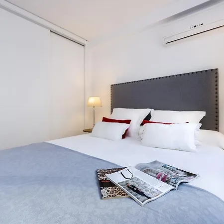 Genteel Giralda Apartment *